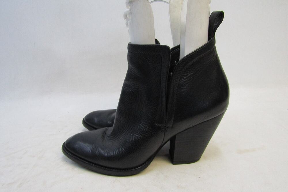 Dolce Vita Womens Size 7.5 Black Leather Chelsea Ankle Fashion Boots Bootie
